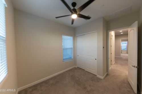 3033 37th Way, Phoenix AZ  85018-2219 exterior