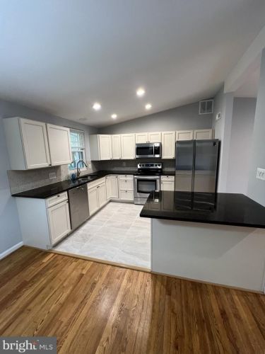 1807 Youngblood St, Mc Lean VA  22101-5244 exterior