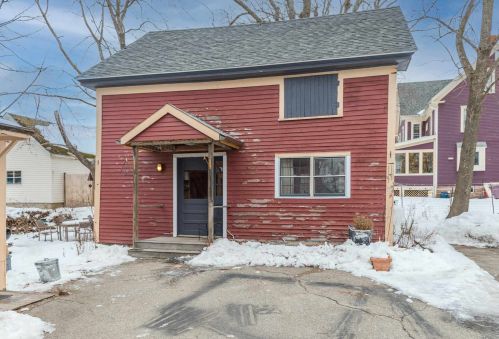 23 Hl St, Dover NH 03820-3111 exterior