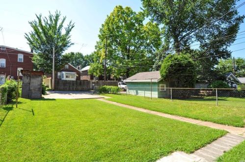 5842 Goener Ave, Saint Louis MO 63116-2234 exterior