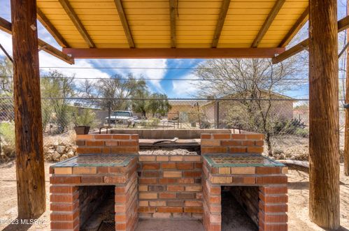 5525 Iowa St, Tucson AZ  85757-9353 exterior