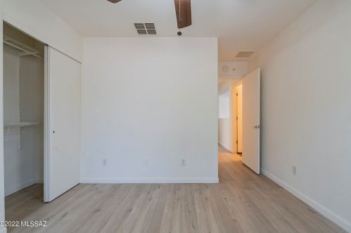 6419 Sunrise Vly Dr, Tucson AZ 85706-4979 exterior