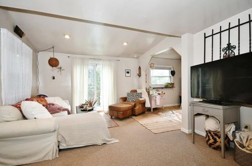 25 Norton St, Pittsburgh, PA 15211-1843