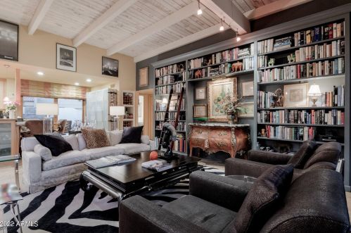 5326 26th St, Phoenix AZ 85050-1303 exterior