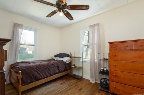 7 Stanley St, Poughkeepsie NY 12603-1429 exterior