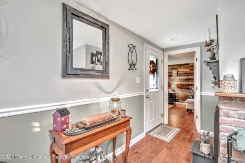 412 Conifer Dr, Lacey, NJ 08731-1927