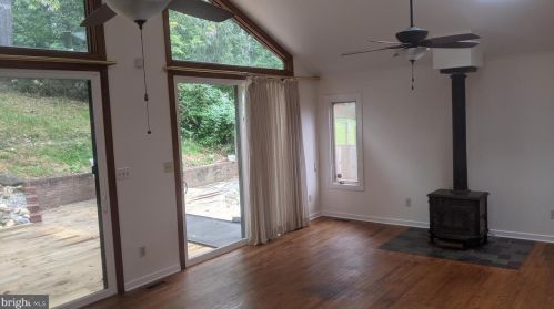 1226 Chambliss St, Alexandria VA 22312-3018 exterior