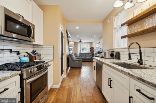 3138 Aramingo Ave, Philadelphia PA 19134-4516 exterior