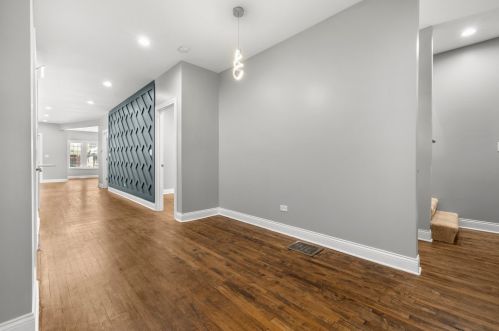 8009 Bishop St, Chicago IL 60620-3852 exterior