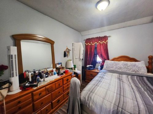 39 Vandewater St, Providence RI 02908-1623 exterior