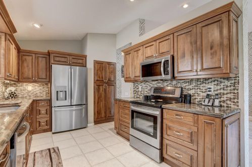 6590 Maybrook Rd, Boynton Beach FL 33437-6411 exterior