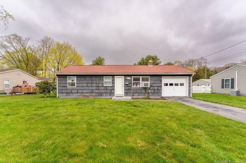 145 Indian Field Rd, Groton, CT 06340-4327