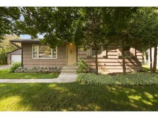 6133 Edgewood Ave, Saint Paul MN  55125-1112 exterior