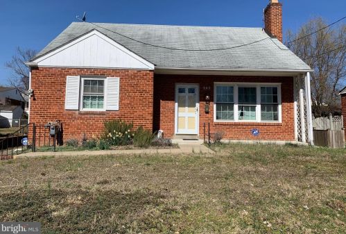 305 Ladson Rd, Silver Spring, MD 20901-1756