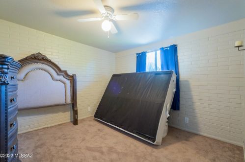 7925 Beverly St, Tucson AZ 85710-5803 exterior