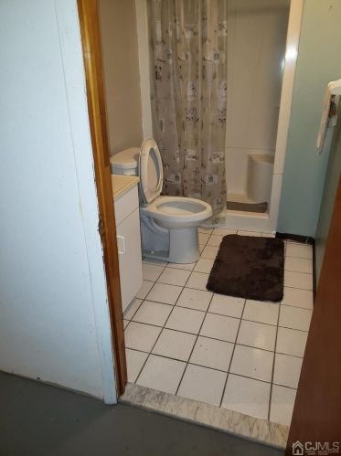 641 Elizabeth St, Perth Amboy NJ 08861-2819 exterior