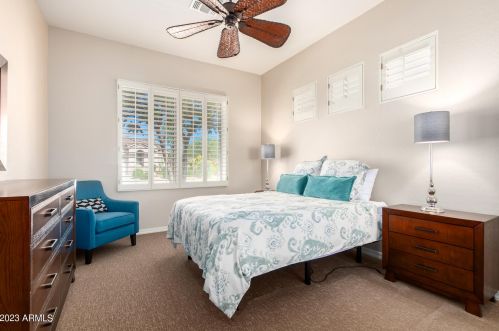 5255 Estevan Rd, Phoenix AZ 85054-7116 exterior