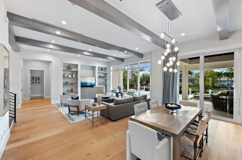 1501 Bluefin Ct, Naples FL 34102-1576 exterior