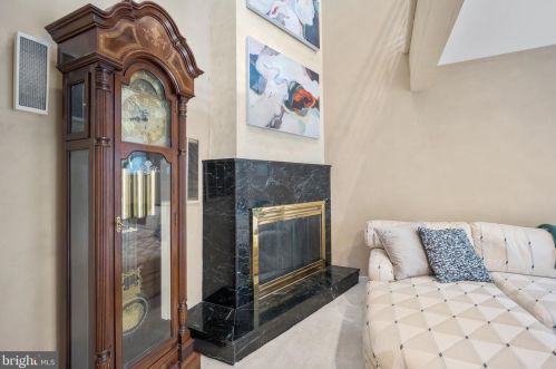 331 2nd St, Philadelphia PA 19122-3324 exterior