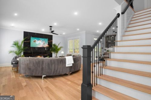 560 Morgan St, Atlanta GA 30308-2821 exterior