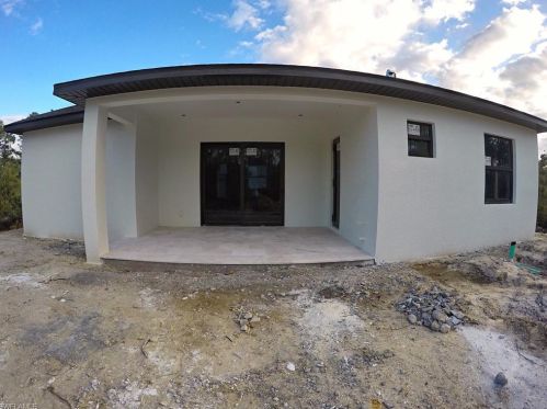 4109 6 Ave, Naples FL 34120-4915 exterior