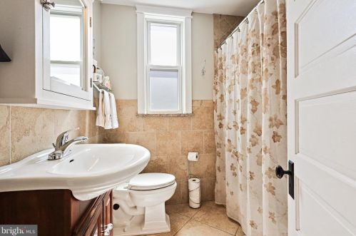 418 Fayette St, Alexandria VA 22314-2228 exterior