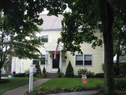 92 Cleveland St, Newton, MA 02465-1563