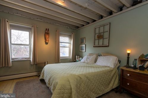 829 Catharine St, Philadelphia PA 19147-2716 exterior