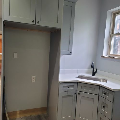 6941 Calumet Ave, Chicago, IL 60637-4627