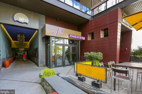 1904 Lewis Ave, Rockville MD 20851-2330 exterior