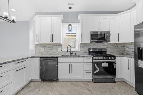 748 Long Ave, Chicago IL  60644-1142 exterior