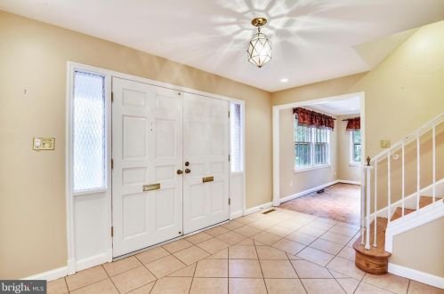 7408 Admiral Dr, Alexandria VA  22307-2011 exterior