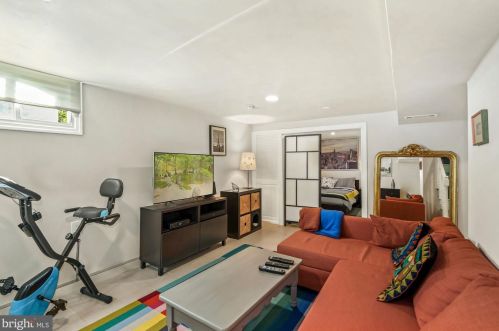 9126 Bradford Rd, Silver Spring MD 20901-4918 exterior