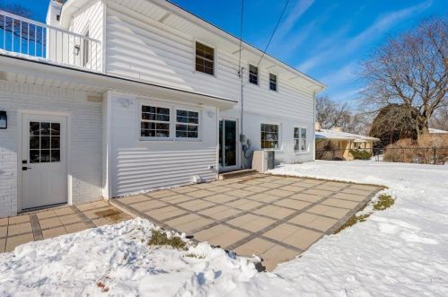 2738 117th Pl, Milwaukee WI  53222-4102 exterior