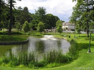 198 State Rd, Briarcliff NY 10510-1405 exterior