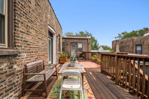 3105 George St, Chicago IL  60618-7610 exterior