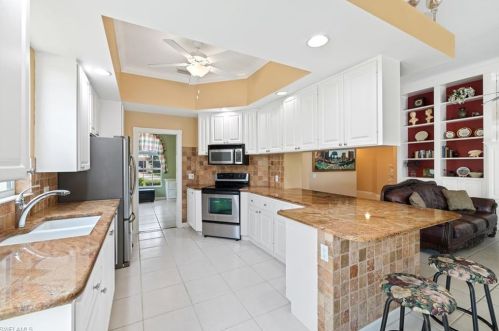 2934 Gilford Way, Naples FL 34119-7523 exterior