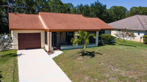 5426 Clark Ave, Fort Pierce FL 34983-2307 exterior