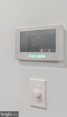 1405 8th St, Philadelphia PA 19122-3501 exterior