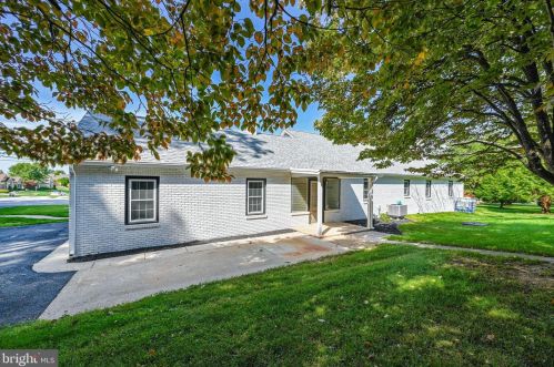 1076 Beck Ml Rd, Hanover PA 17331-9752 exterior