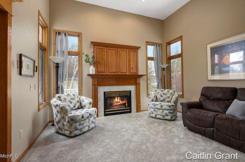 5643 Charolais Dr, Wyoming MI exterior