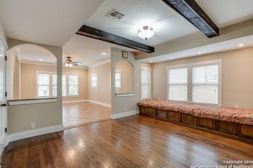 1411 Nolan St, San Antonio TX exterior