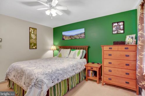 484 Columbus Ave, Littlestown PA 17340-1516 exterior