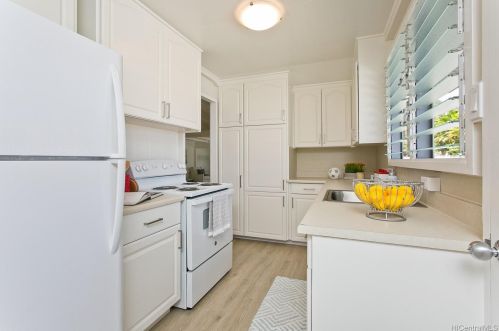 5622 Kawaikui St, Honolulu HI 96821-2021 exterior