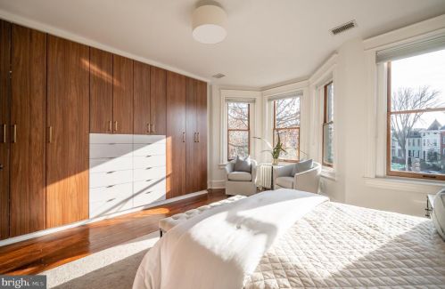 1302 Massachusetts Ave, Washington DC 20019-2941 exterior