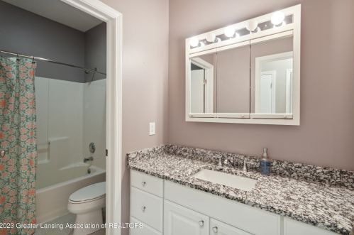 2930 Marfitt Rd, East Lansing MI 48823-6355 exterior