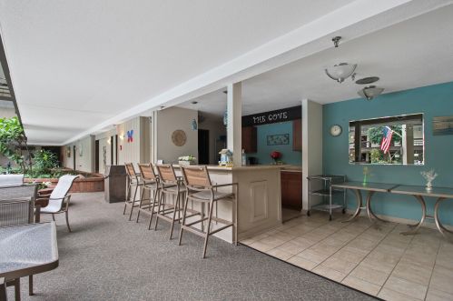 5200 Tuckaway Blvd, Milwaukee WI  53221-3160 exterior