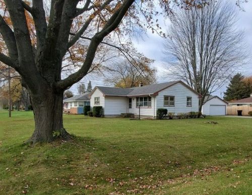 8325 53rd St, Milwaukee WI  53223-3522 exterior