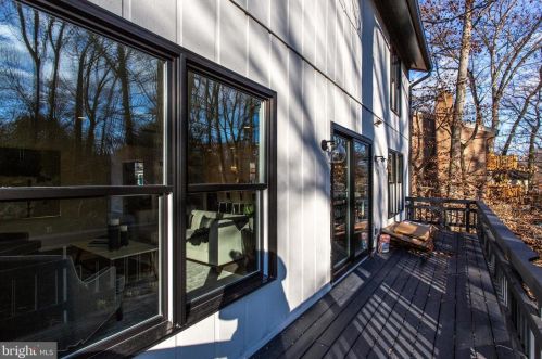 1875 Massachusetts Ave, Mc Lean VA  22101-4906 exterior