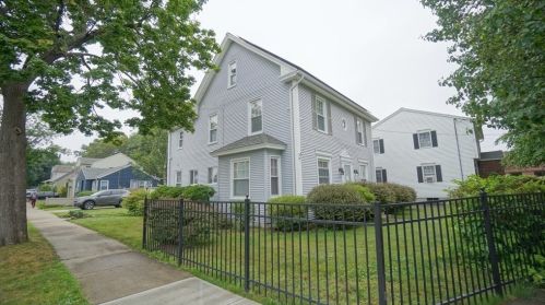 1459 Carew St, Springfield, MA 01104-2123